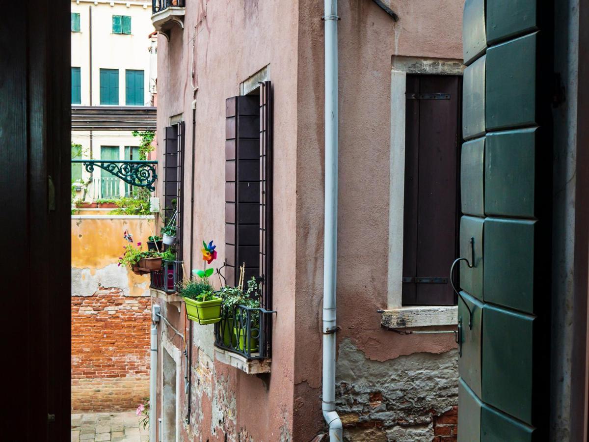 Love Island Venezia Esterno foto