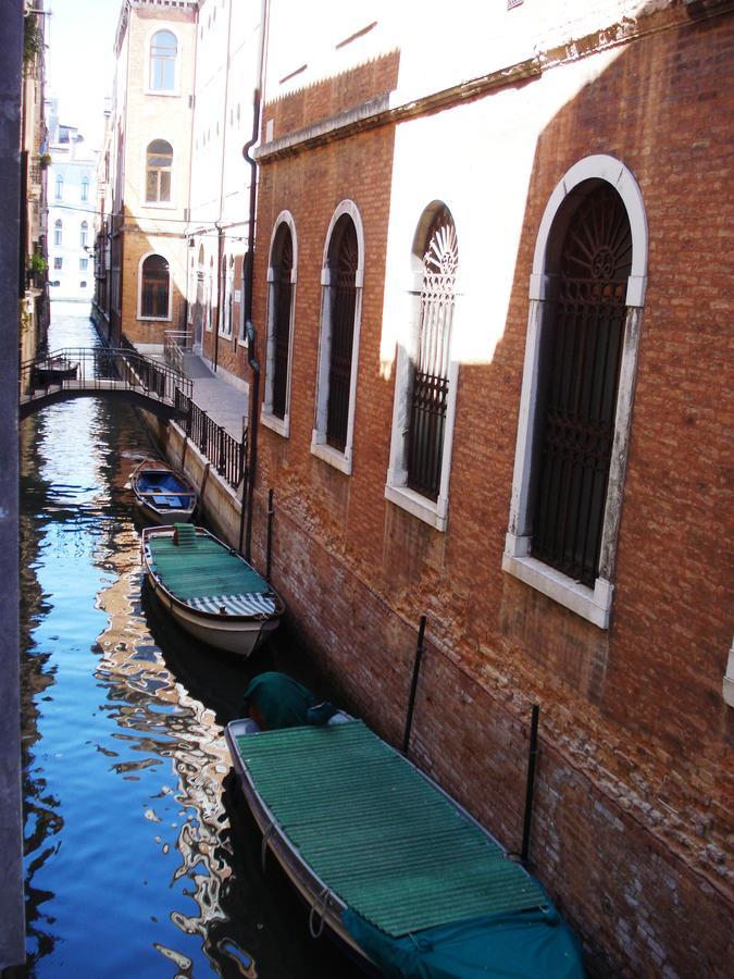 Love Island Venezia Esterno foto